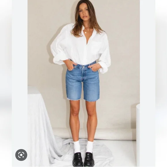 NWT Levi’s 90’s 501 Denim Blue Shorts - Picture 4 of 16